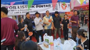 Wawako Tinjau Salah Satu Stand Kendaraan Listrik Ramah Lingkungan