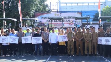Perkuat Ketahanan Pangan, Bupati Takalar Serahkan Bantuan Alsintan kepada Kelompok Tani Binaan Polres Takalar