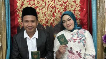 Mengharap Ridha Allah, Padil dan Fia Satukan Cinta dalam Ikatan Suci Pernikahan