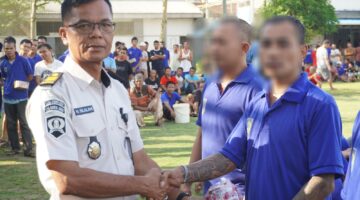Wujud Nyata Pelayanan Prima, Lapas Narkotika Langkat Bagikan Paket Alat Mandi dan Pakaian untuk Warga Binaan