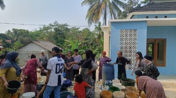 Atasi Krisis Air di Banten, PTPN IV PalmCo Salurkan 101 Ribu Liter Air Bersih untuk Ribuan KK
