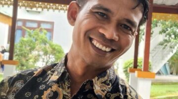 Merawat Asa di Desa Sumber Jaya: Ketulusan Kades Sumiran Menghidupkan Kembali Budaya Gotong Royong